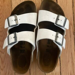 MINT White matte Birkenstocks size 38. Great condition!!